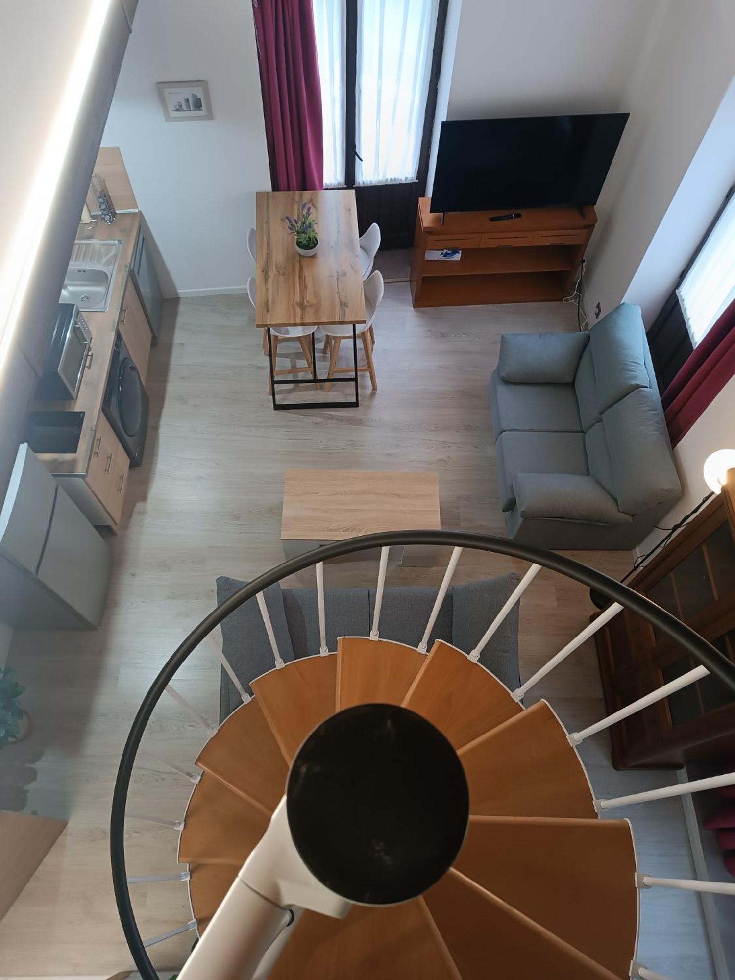 Apartamentos Turisticos Avila Puerta De Los Leales 1-2 מראה חיצוני תמונה