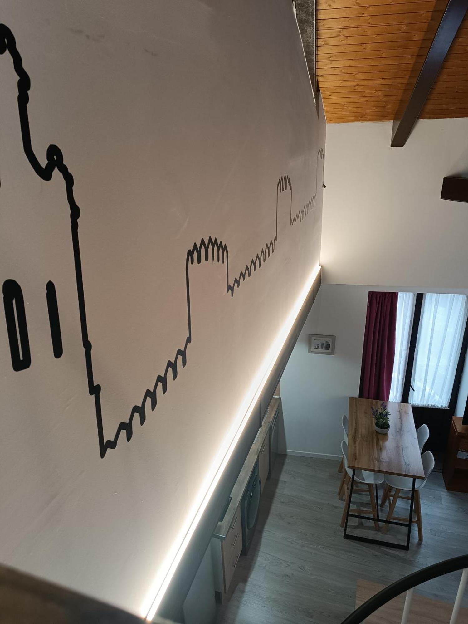 Apartamentos Turisticos Avila Puerta De Los Leales 1-2 מראה חיצוני תמונה